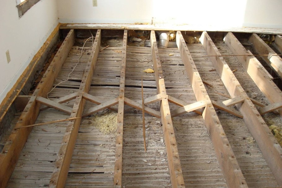 Укладка полов в частном доме