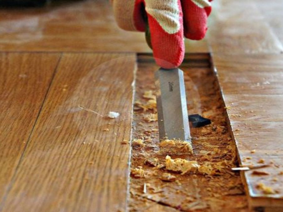 Демонтаж старого паркета