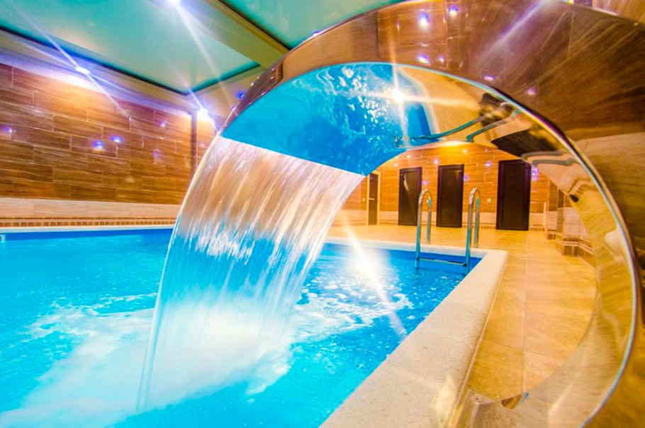 Баня и бассейн на участке