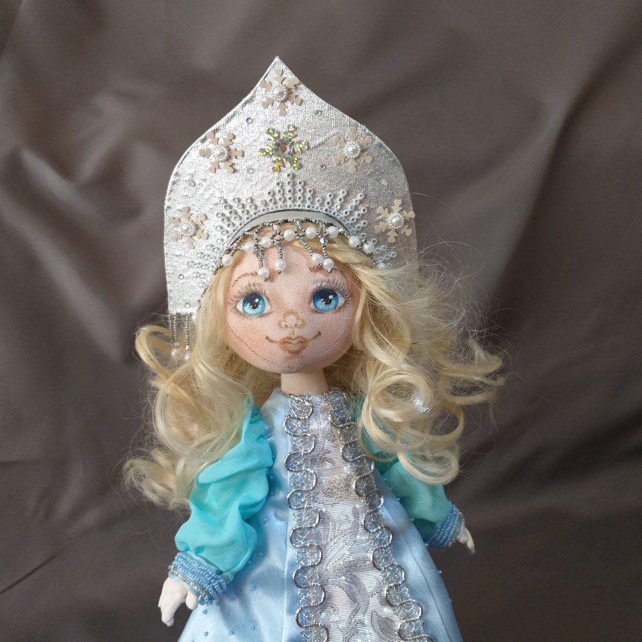 Кукла большеголовка Снегурочка