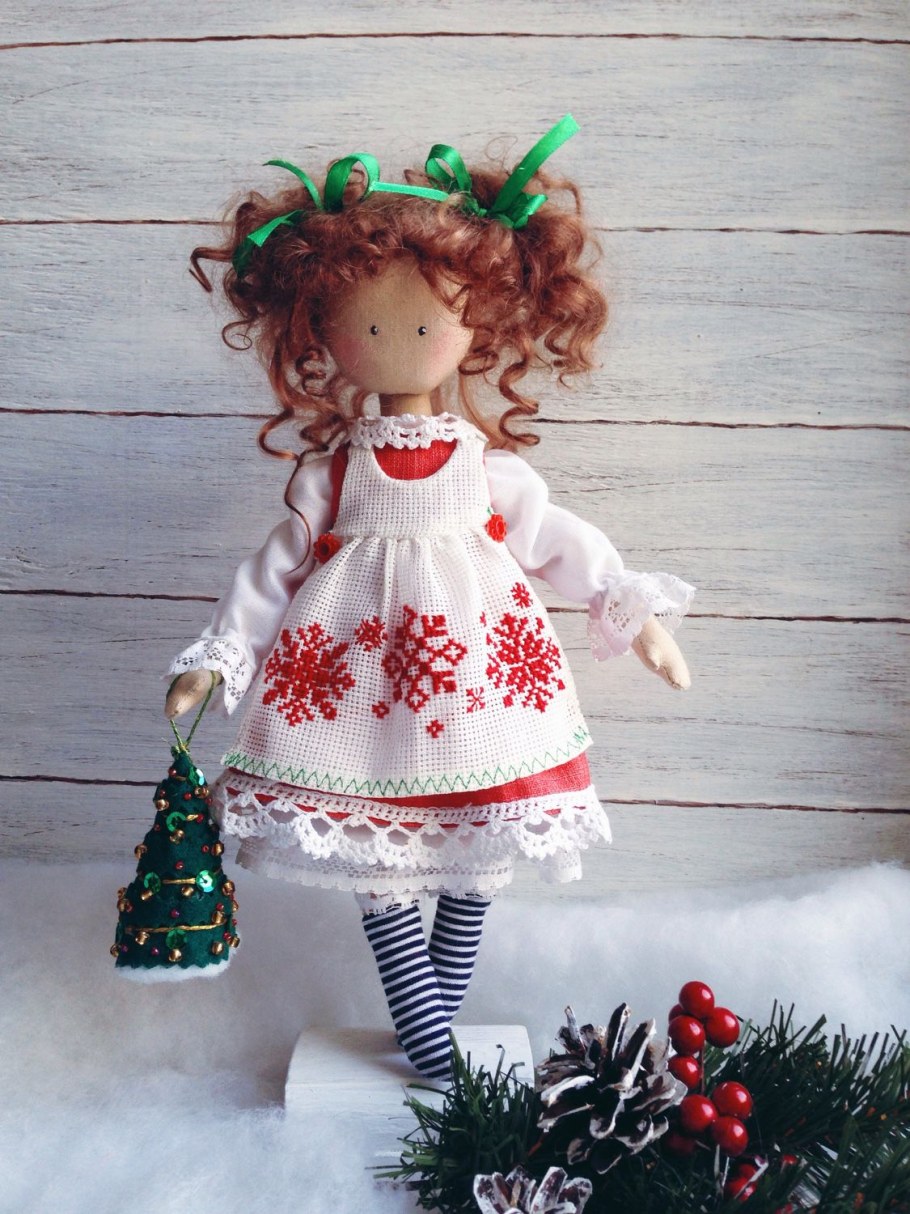 Кукла большеножка Снегурочка