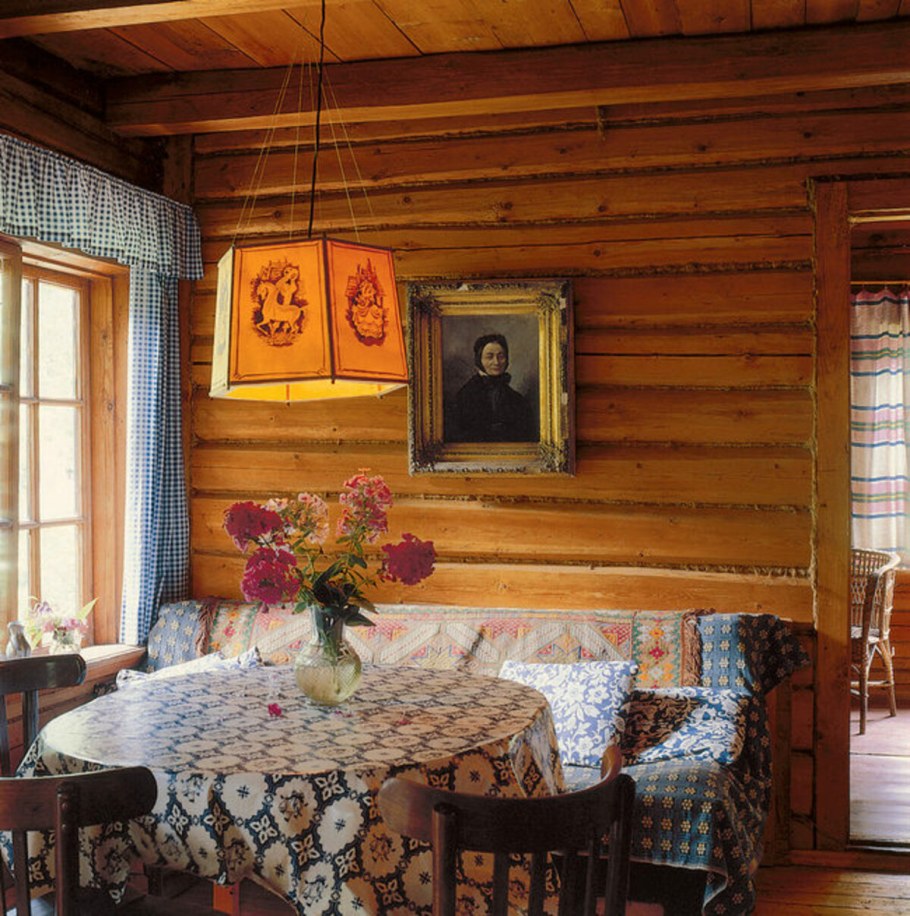 Шторы в деревенском стиле в деревянном доме