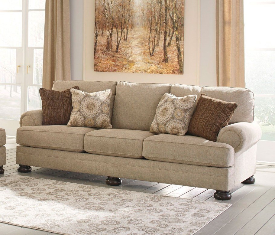 Подушки на диван в интерьере