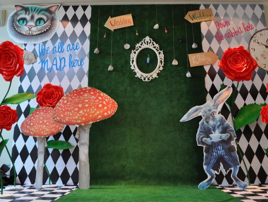 Фотозоны Алиса в стране чудес
