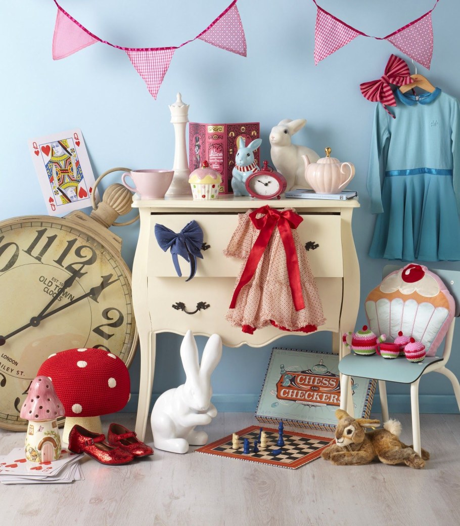 Детская комната в стиле Алиса в стране чудес