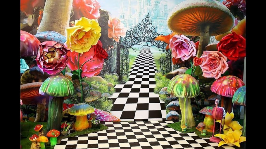 Алиса в стране чудес сад