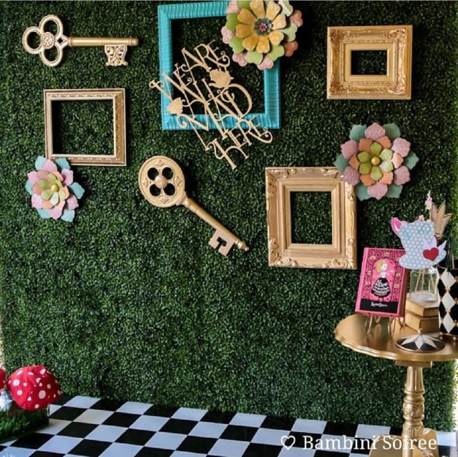 Алиса в Зазеркалье интерьер