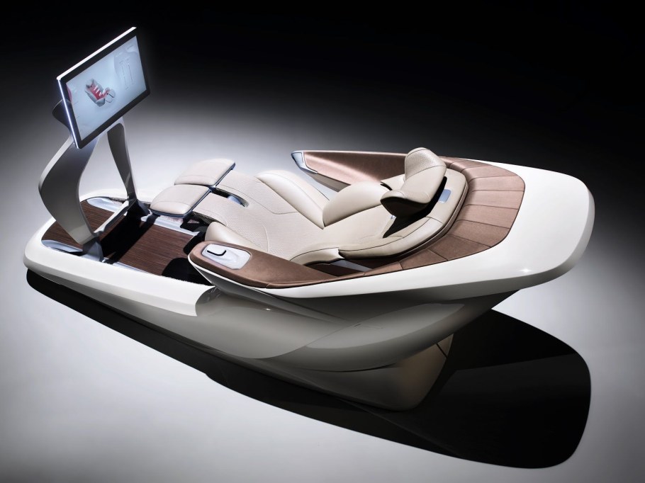 Футуристическая мебель