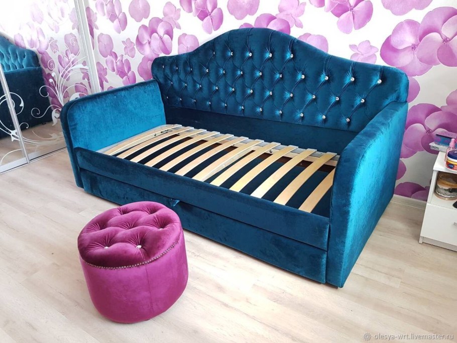 Диван с каретной стяжкой