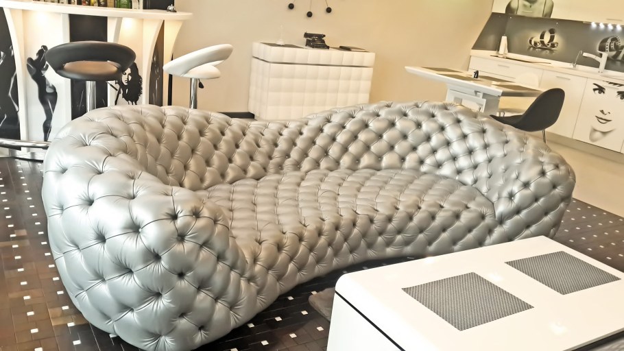 Кровать 140 х 200 в каретной стяжке