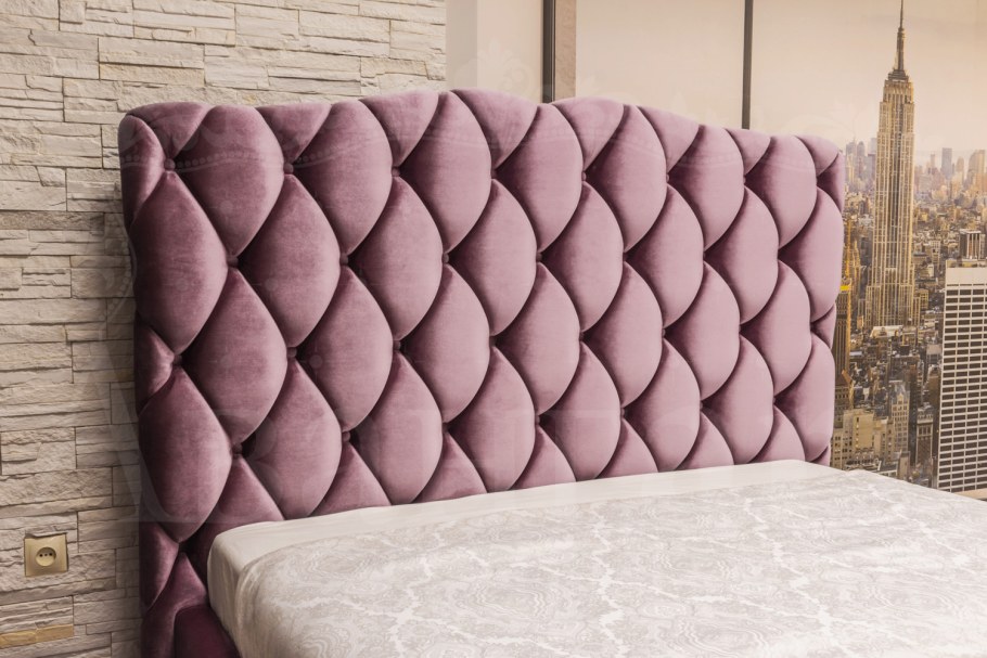 Кровать мягкая с каретной стяжкой