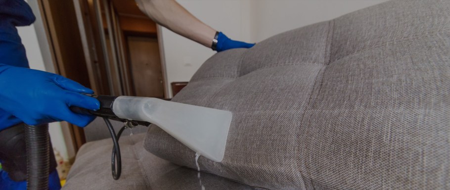 Химчистка дивана до и после