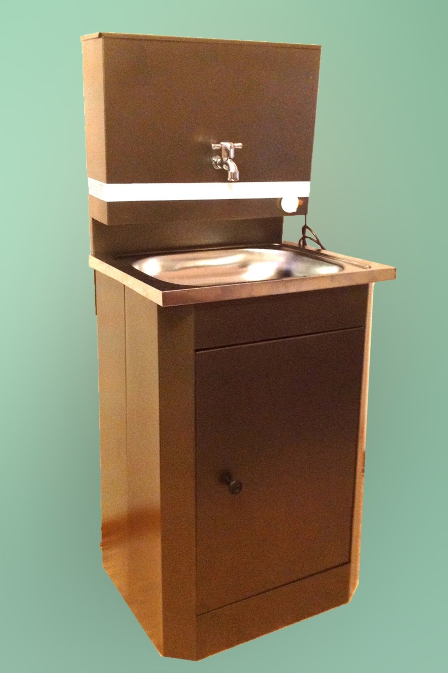 Умывальник "Весна" с ЭВН (тумба, нерж. Мойка 40*50,v-бака 17л.) Медь
