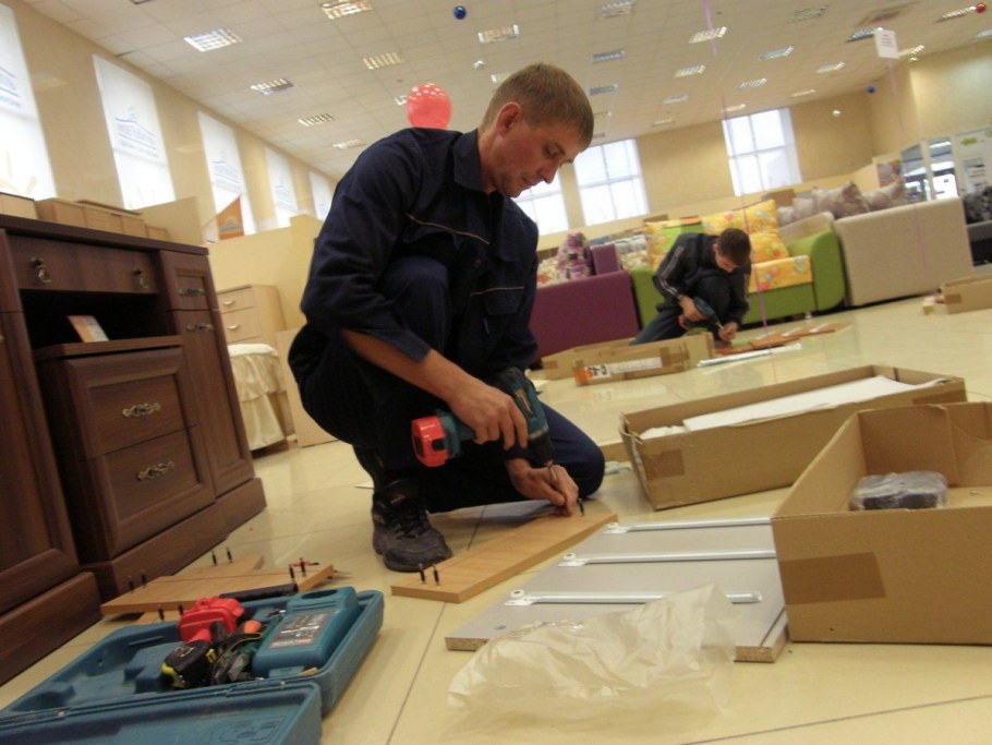 Сборщик мебели