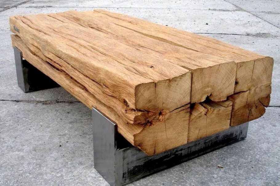 Брус дерева старый