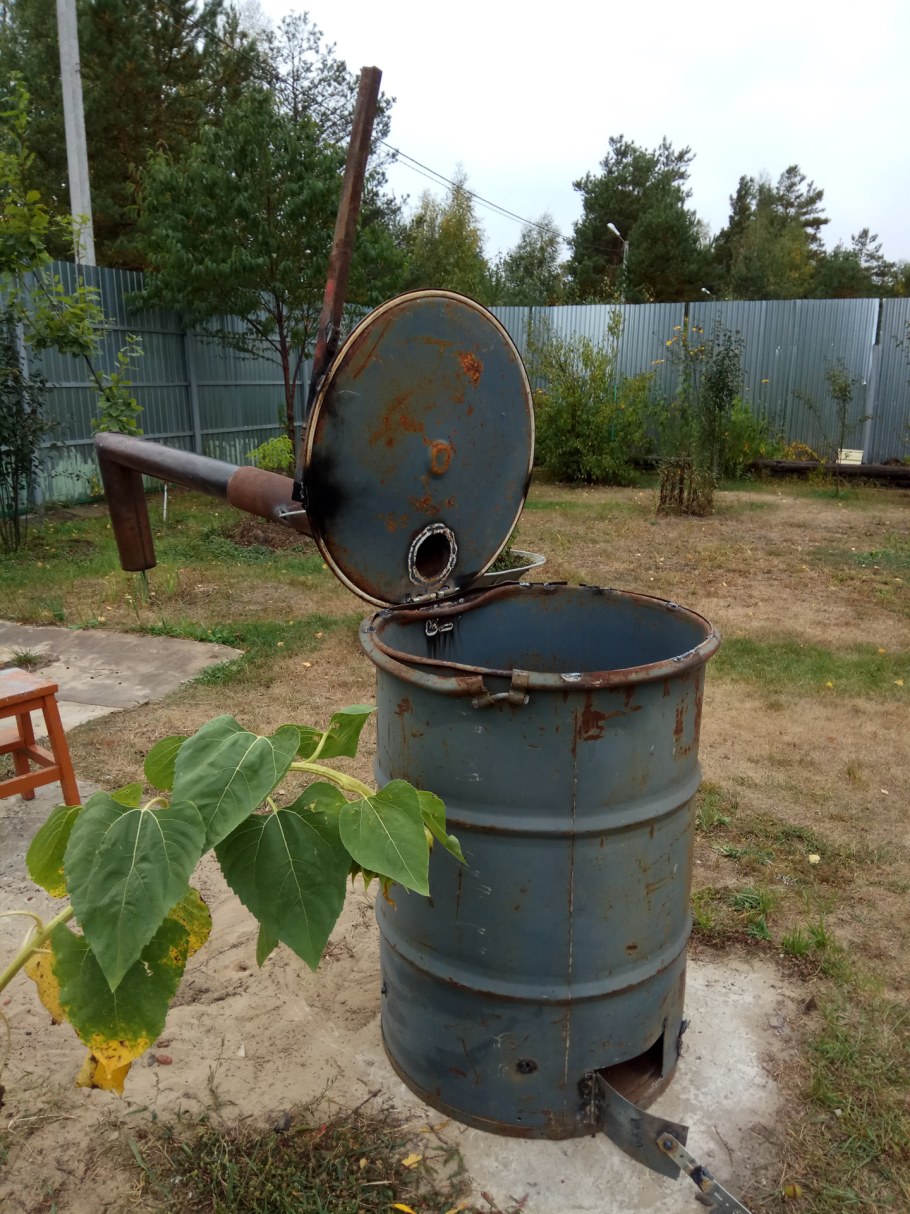 Печка из металлической бочки
