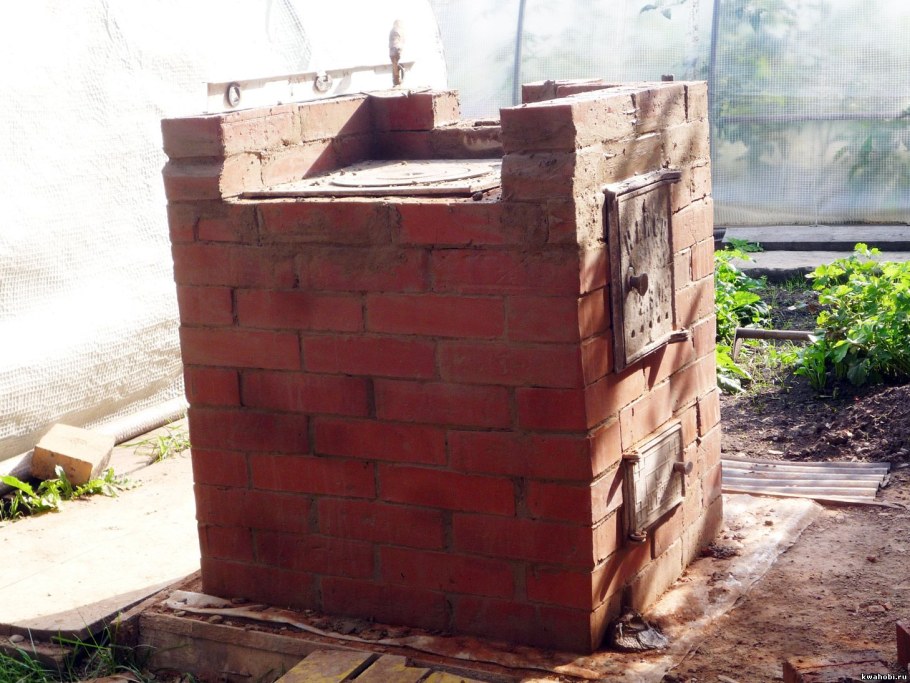 Печь для сжигания мусора из кирпича