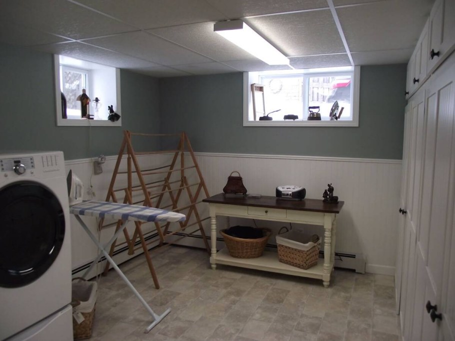 Аристо гардеробная система для постирочной