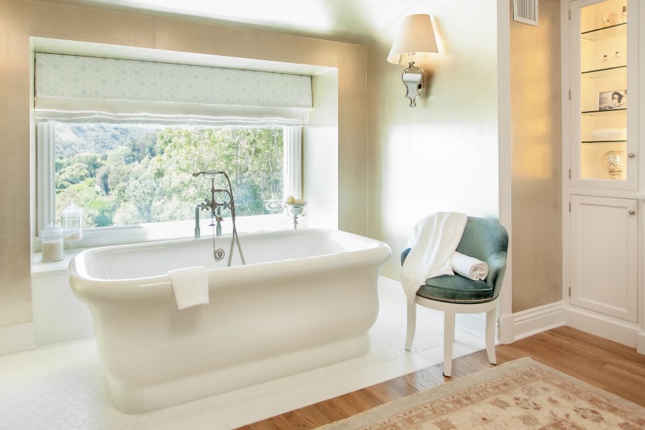 Дизайн ванной Прованс черно белый