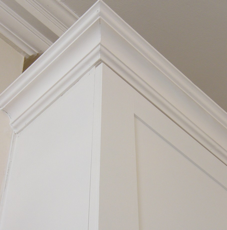 Карниз мебельный