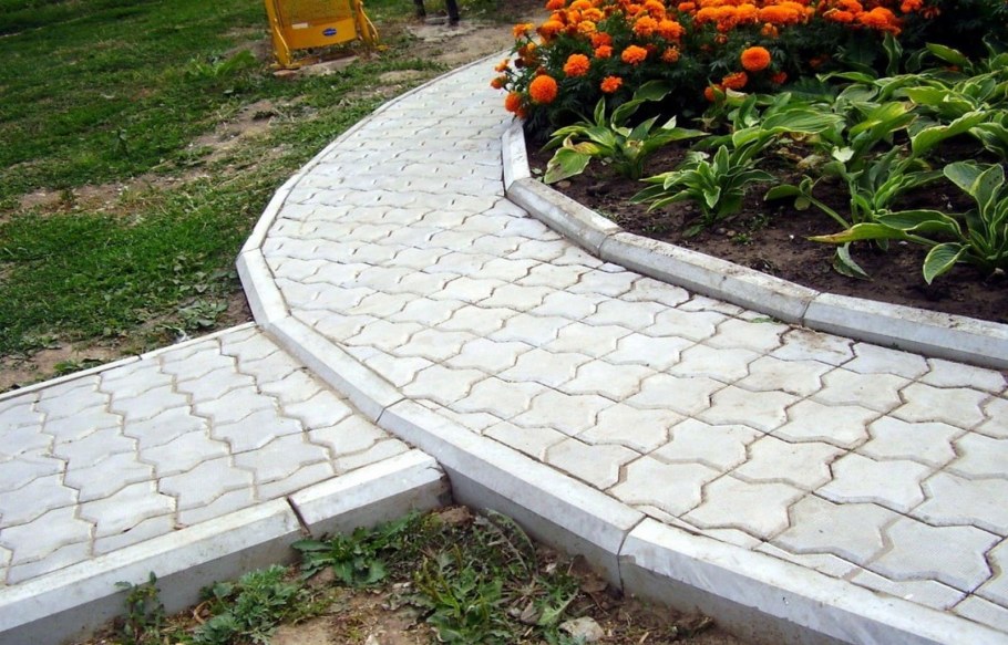 Дорожка в сад