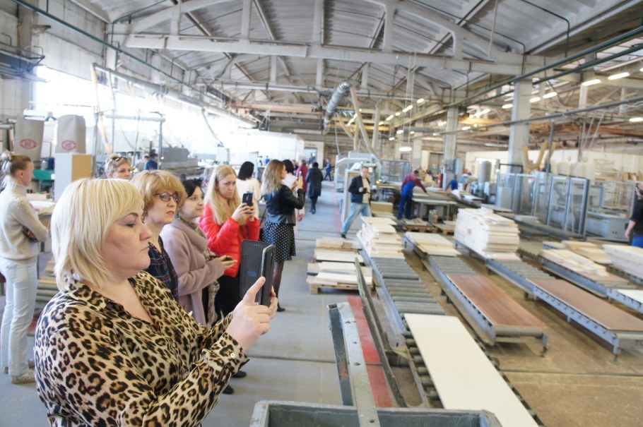 Кузнецкий мебельный комбинат