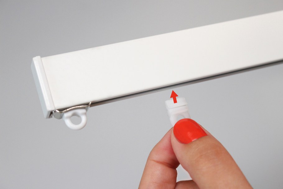 Карниз гибкий Legrand 58063142 однорядный белый 360 см