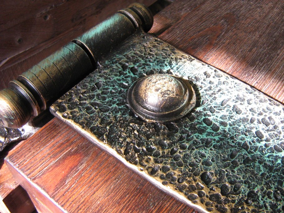 Патинированная латунь текстура