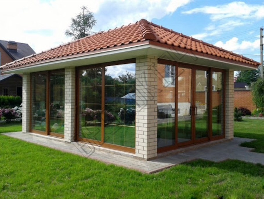 Стеклянная беседка