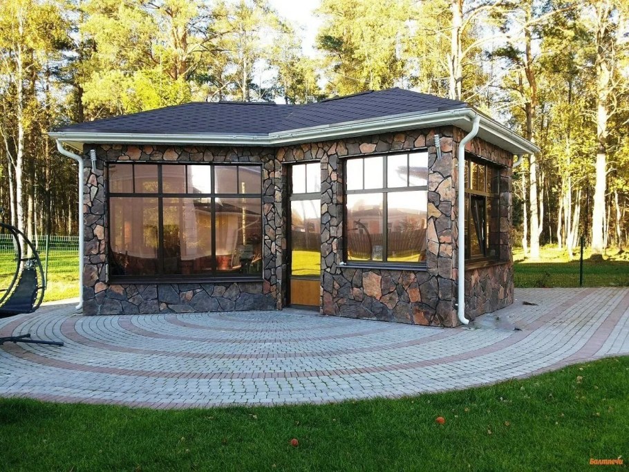 Закрытая беседка