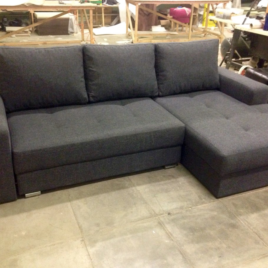 Диван угловой Аримо с пуфом