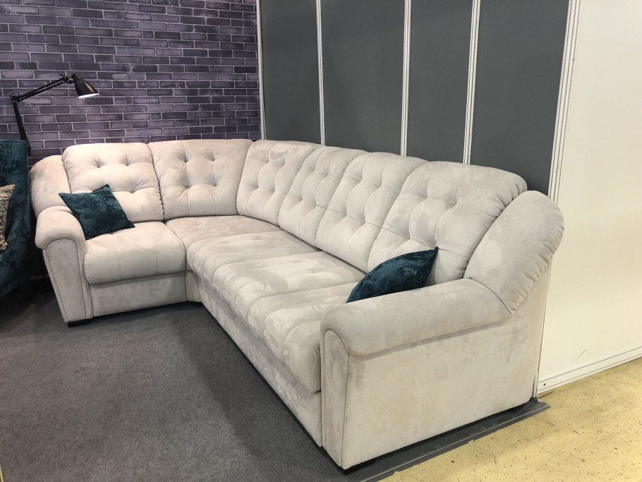 Диван из замши