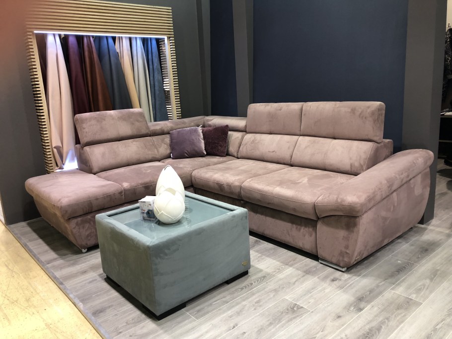 Диван из замши