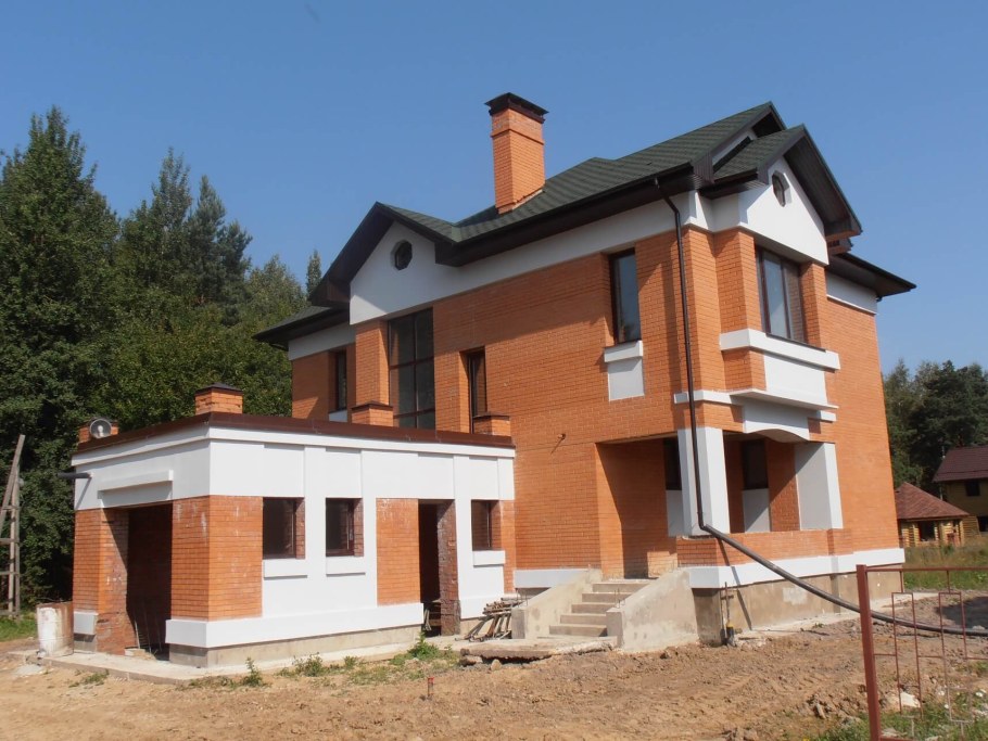 Дом с эркером двухэтажный