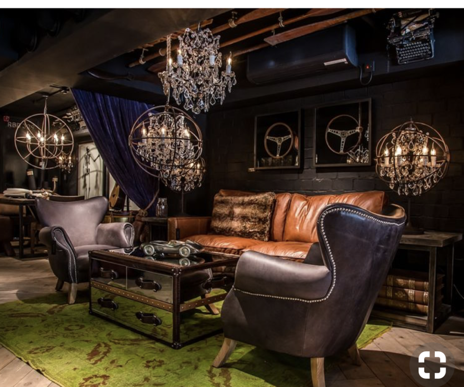 Мотоцикл в интерьере