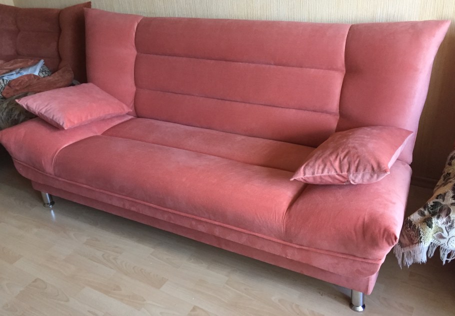 Перетянуть старый диван