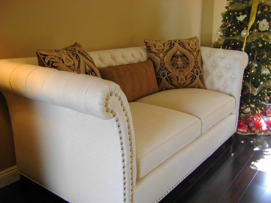 Диван до после