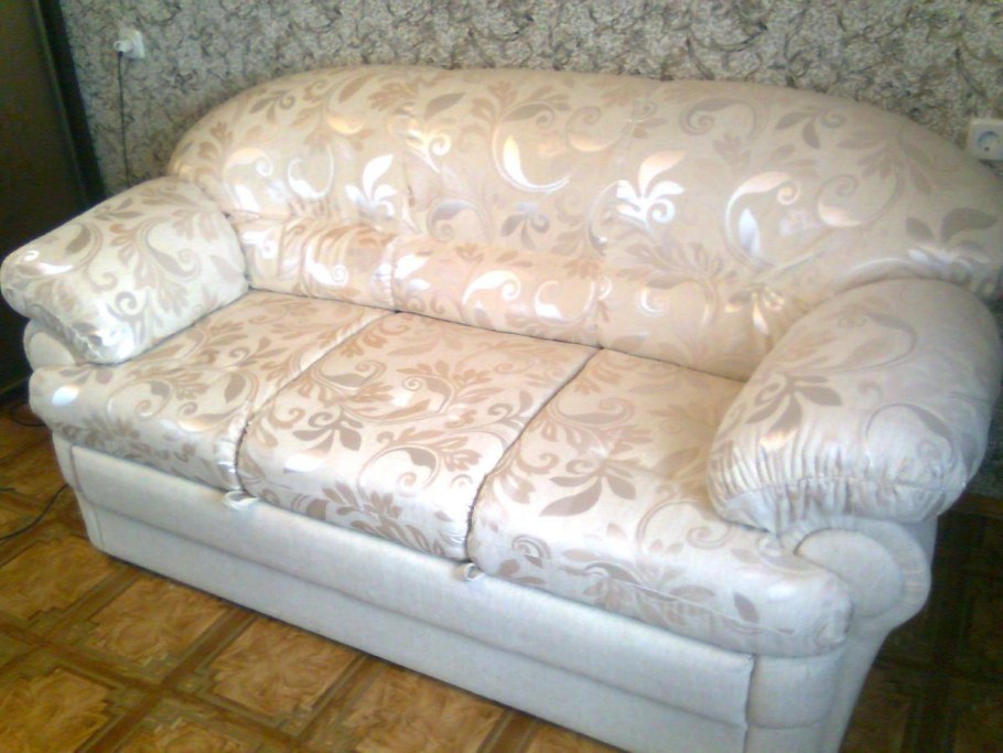 Обшивка дивана