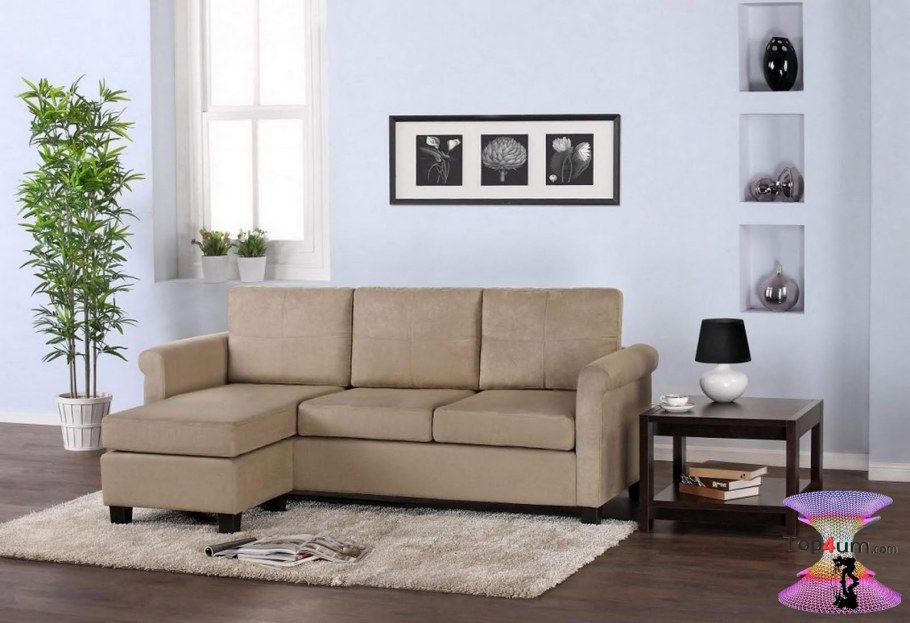 Комната с диваном