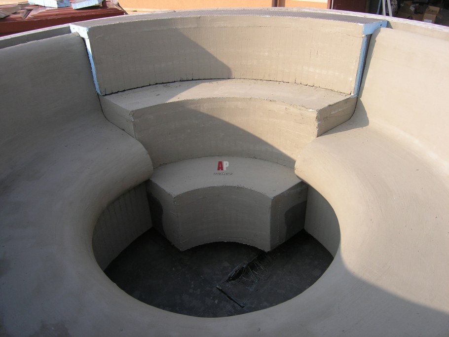 Маленький бассейн в бане