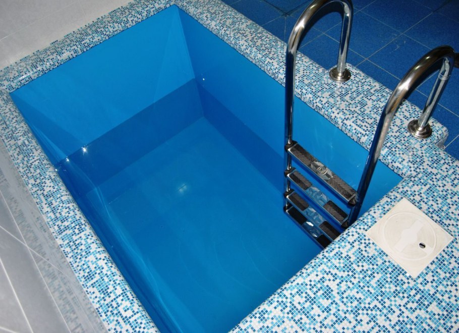 Закладные для бассейна из бетона