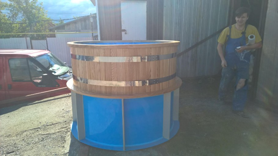 Деревянное джакузи