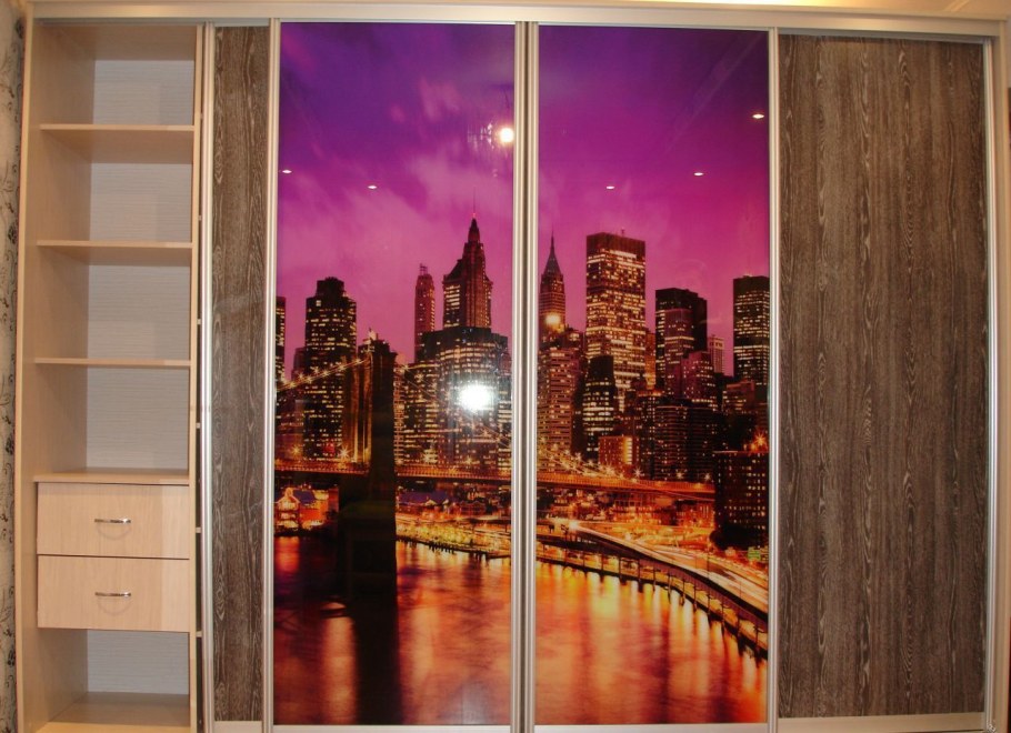 Фотопечать на фасаде шкафа
