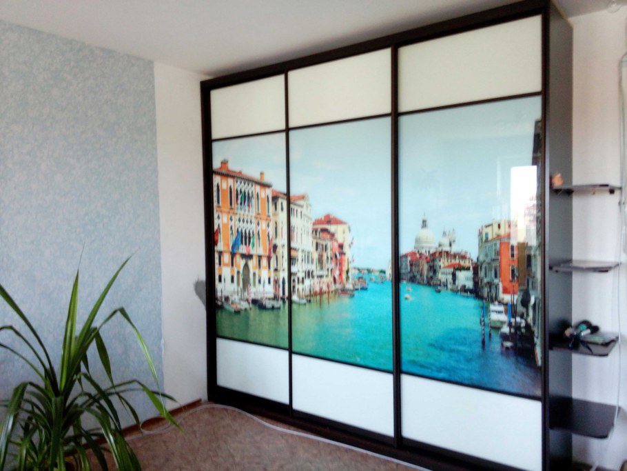 Шкафы-купе с фотопечатью на стекле