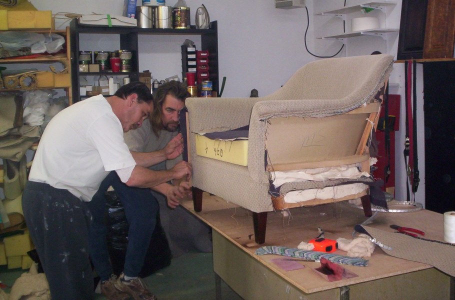 Материалы для ремонта мягкой мебели