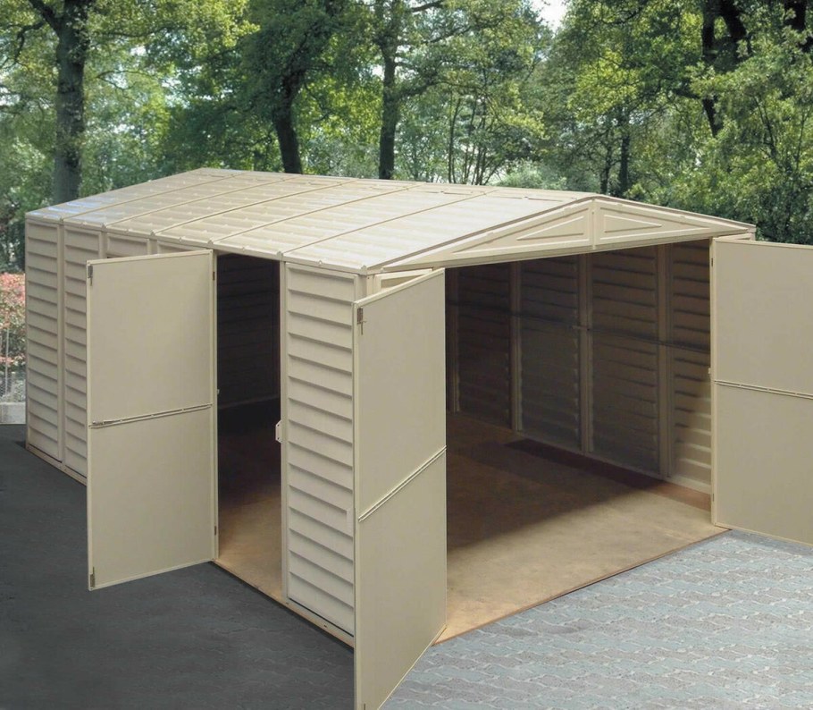 Маленький гараж для мотоцикла