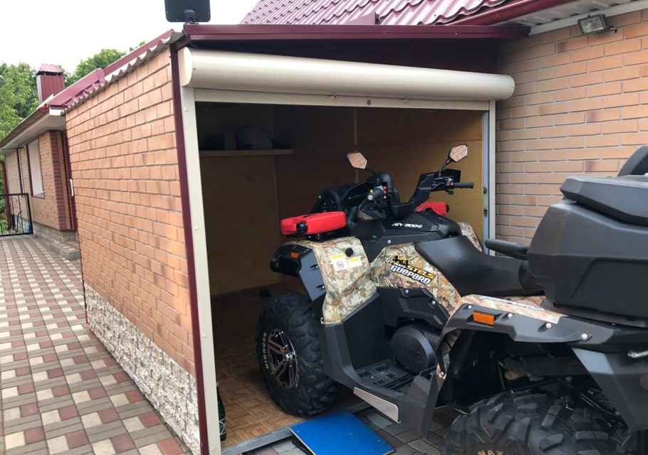 Тини Хаус снаружи