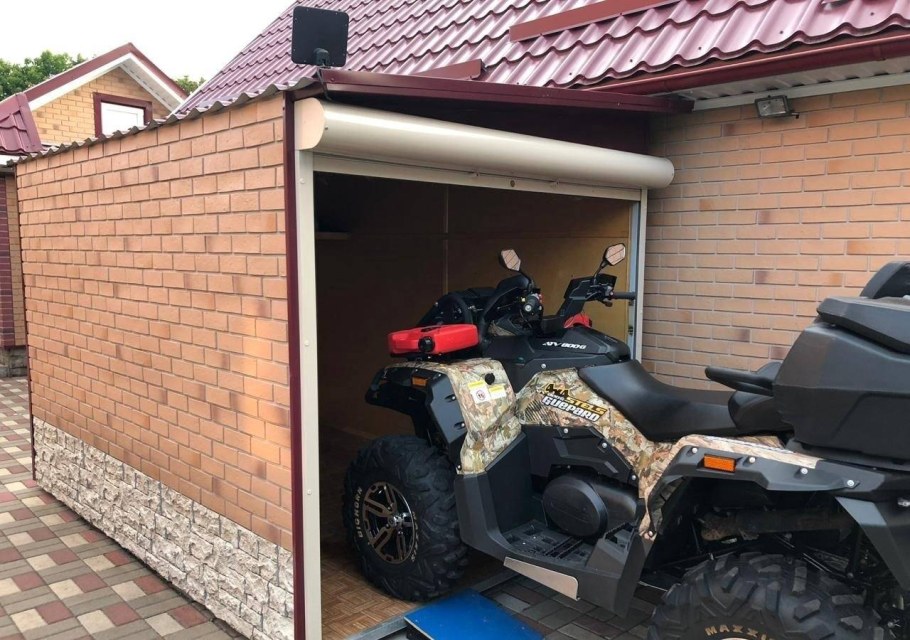 Гараж для снегохода и квадроцикла