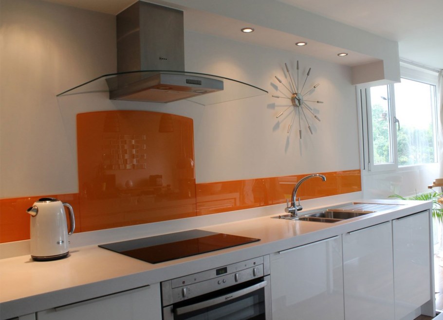 Фартук и вытяжка для кухни