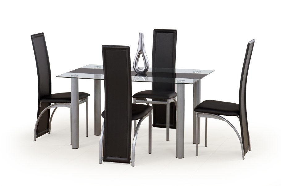 Черный стол со стульями